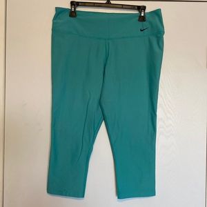 Nike capris workout leggings, teal-mint color, size XL